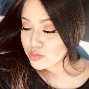 Meet your Posher, Isela